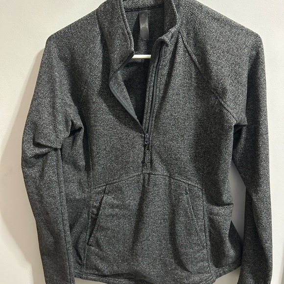 Kyodan Black and White Herringbone Pullover - Picture 1 of 4